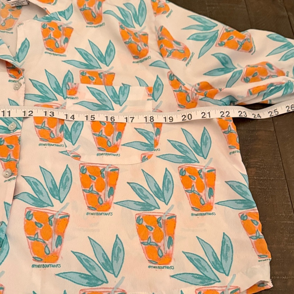 Bouffants & Broken Hearts Women's tropical Pajama top - Picture 7 of 9